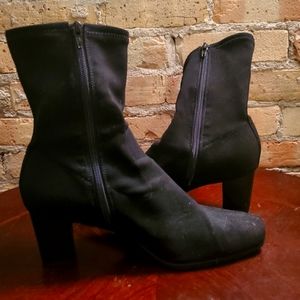 Black women's 10.5 suede A2 heel 👠 👢 boot